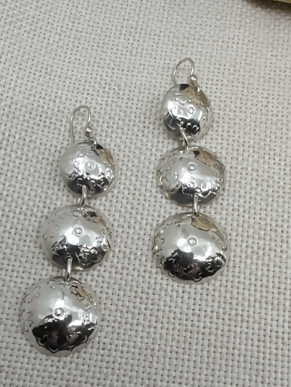 Vintage Sterling Silver Graduated Dome Disc Drop Earrings Handmade Artisan 1990s